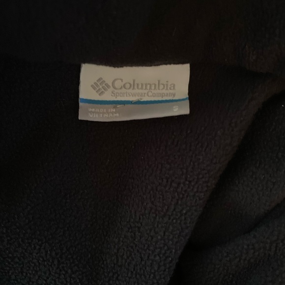 Black Columbia pullover. Size S - Picture 3 of 3